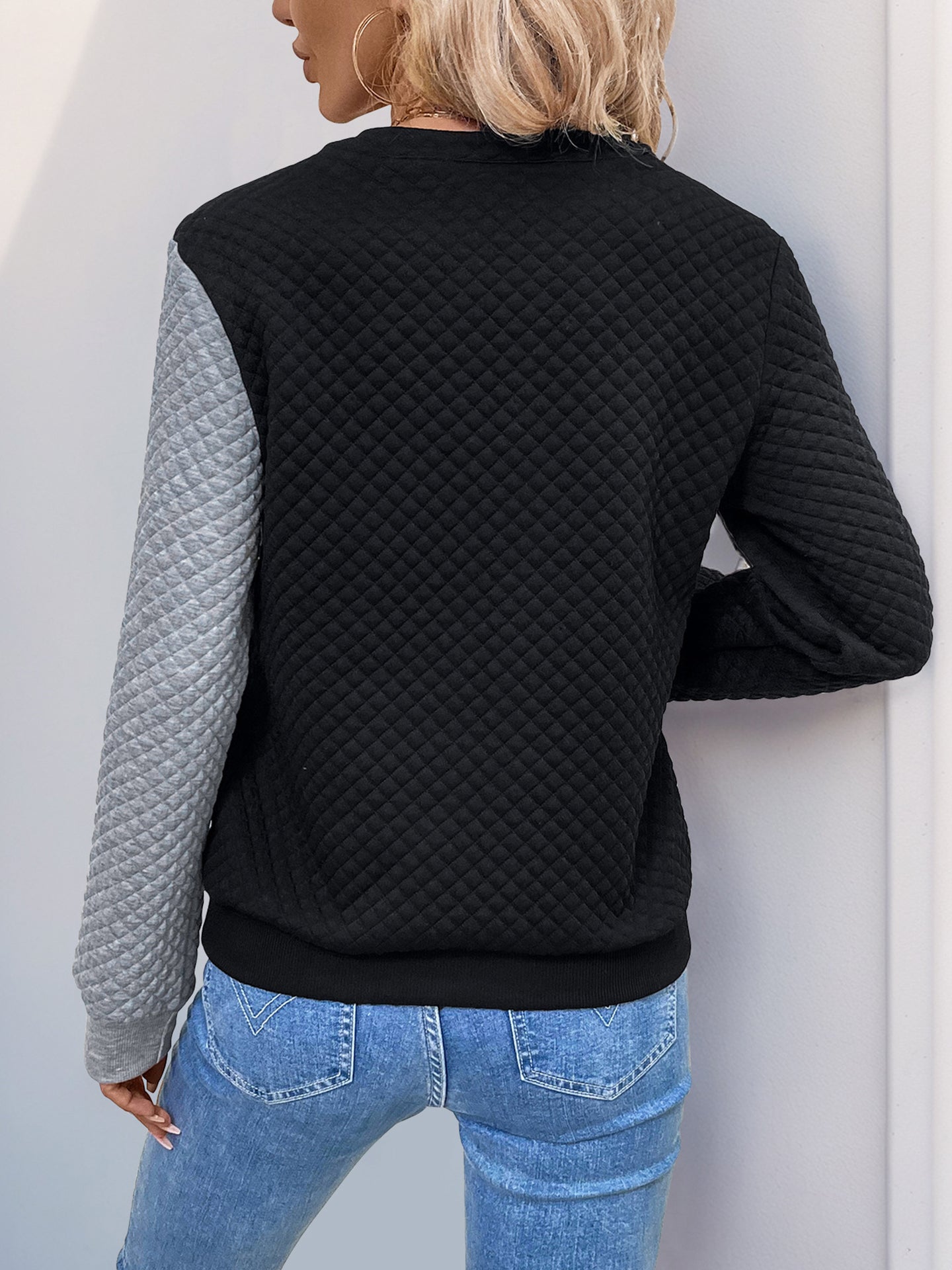 Women V-Neck Long Sleeves Applique Peplum Top