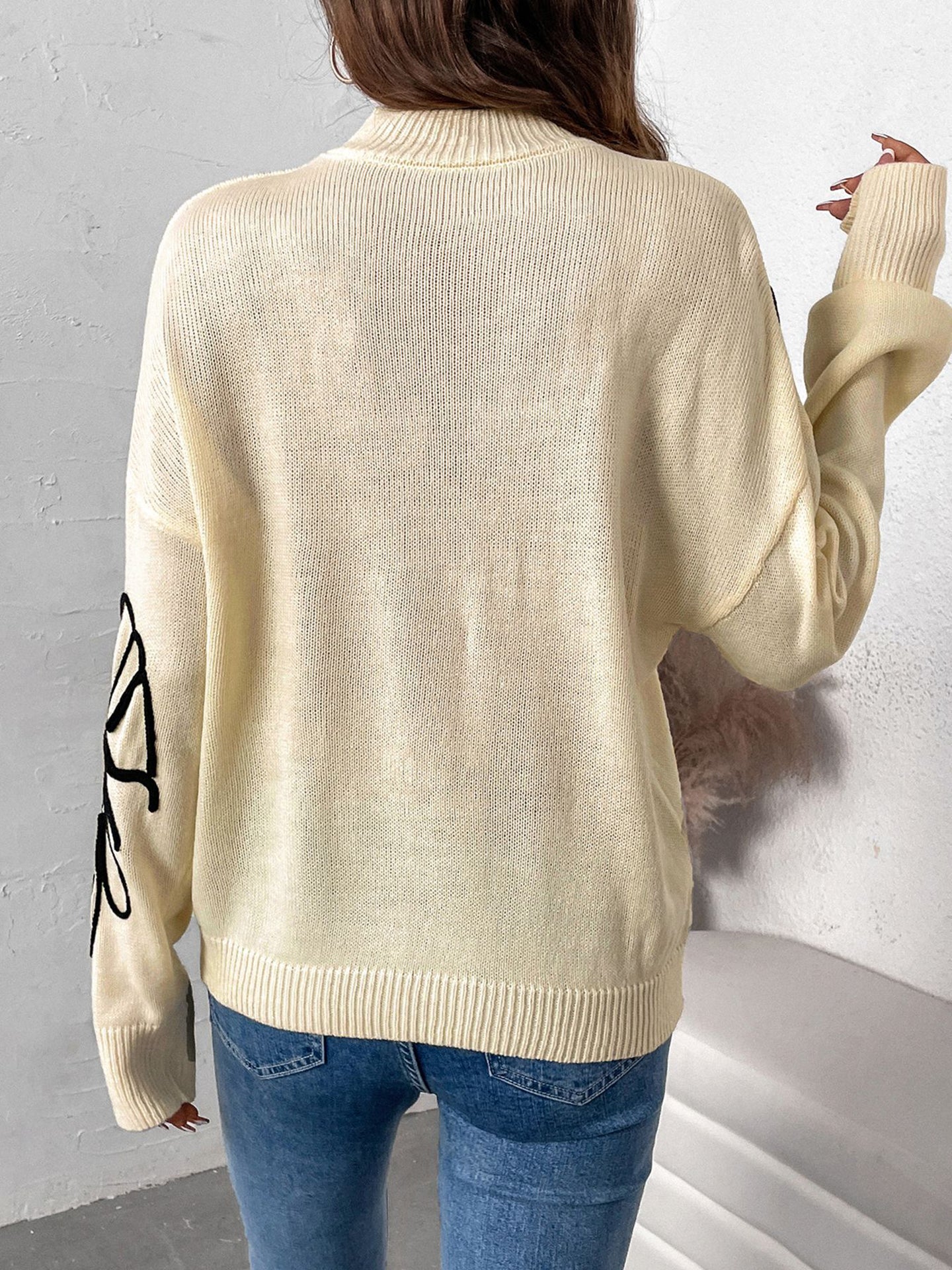 Women Embroidered Sweatshirt