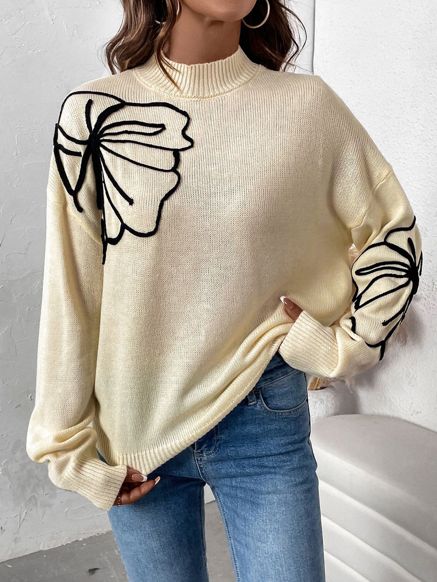 Women Embroidered Sweatshirt