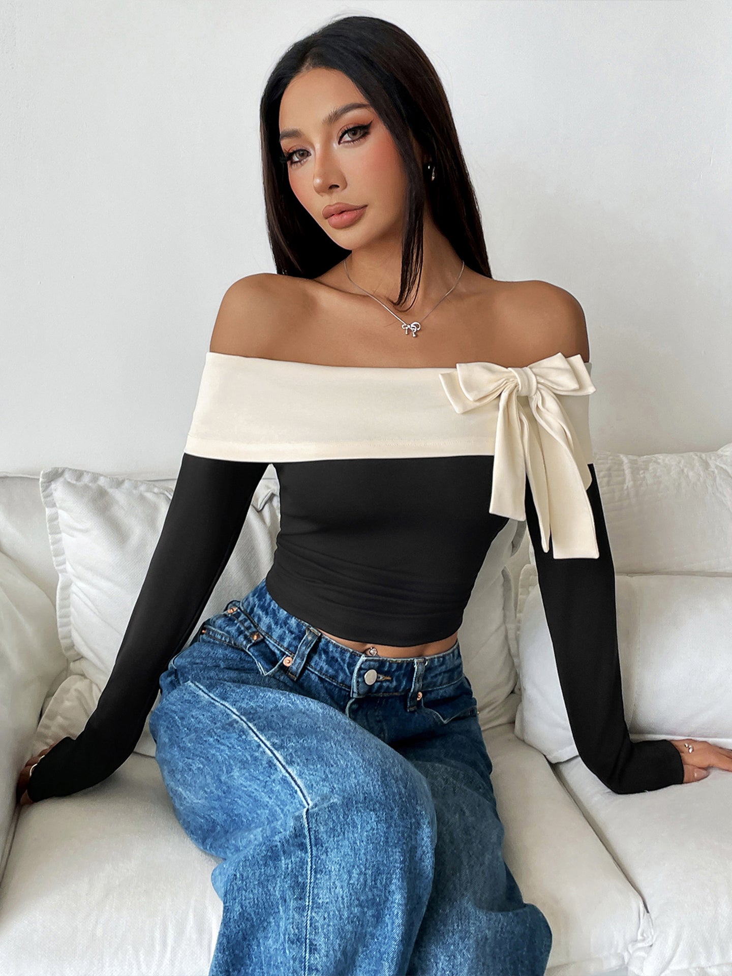 Colourblocked Off-Shoulder Fitted Top