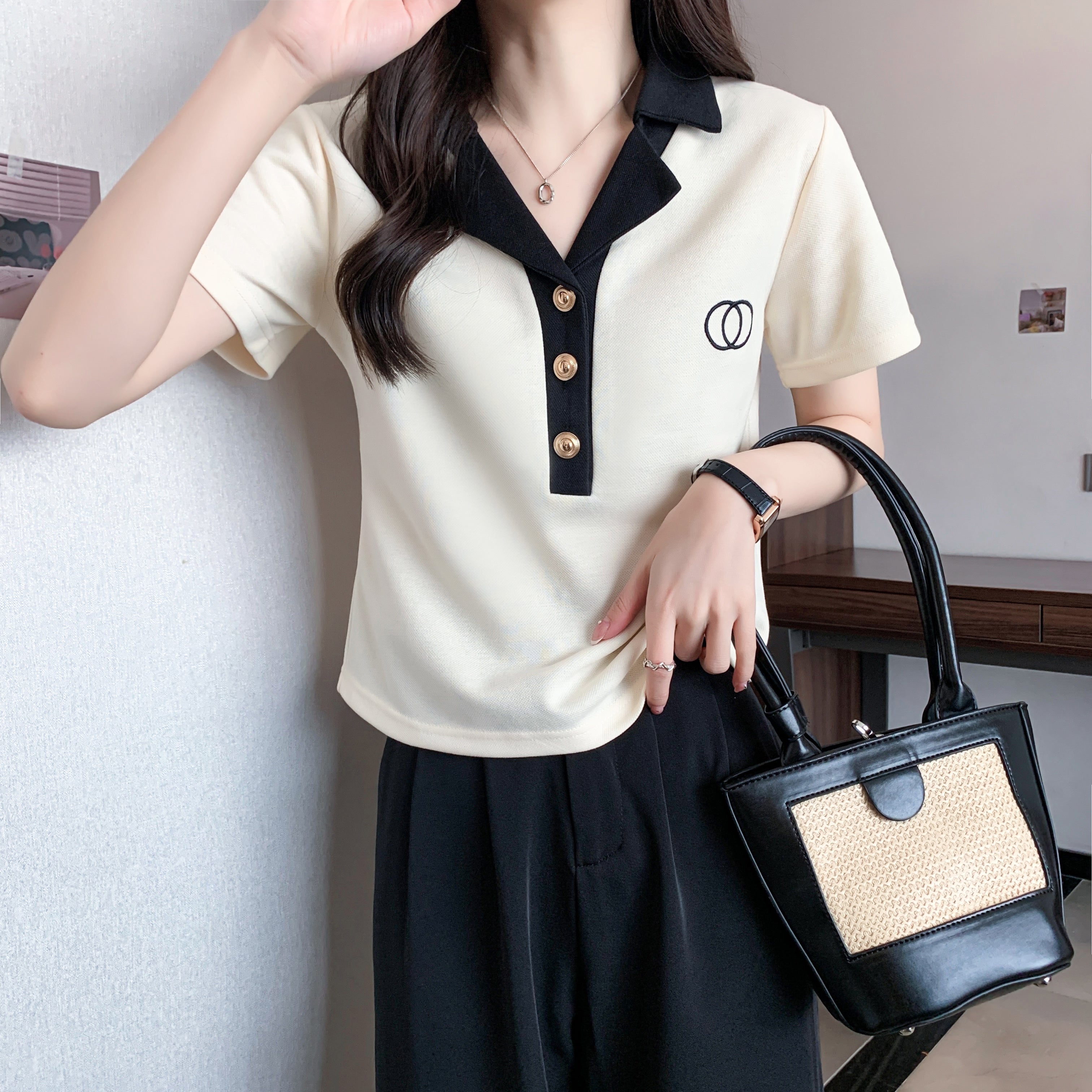 Women Solid V-Neck Top