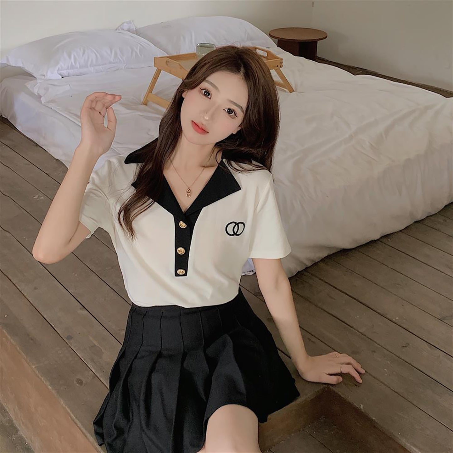 Women Solid V-Neck Top