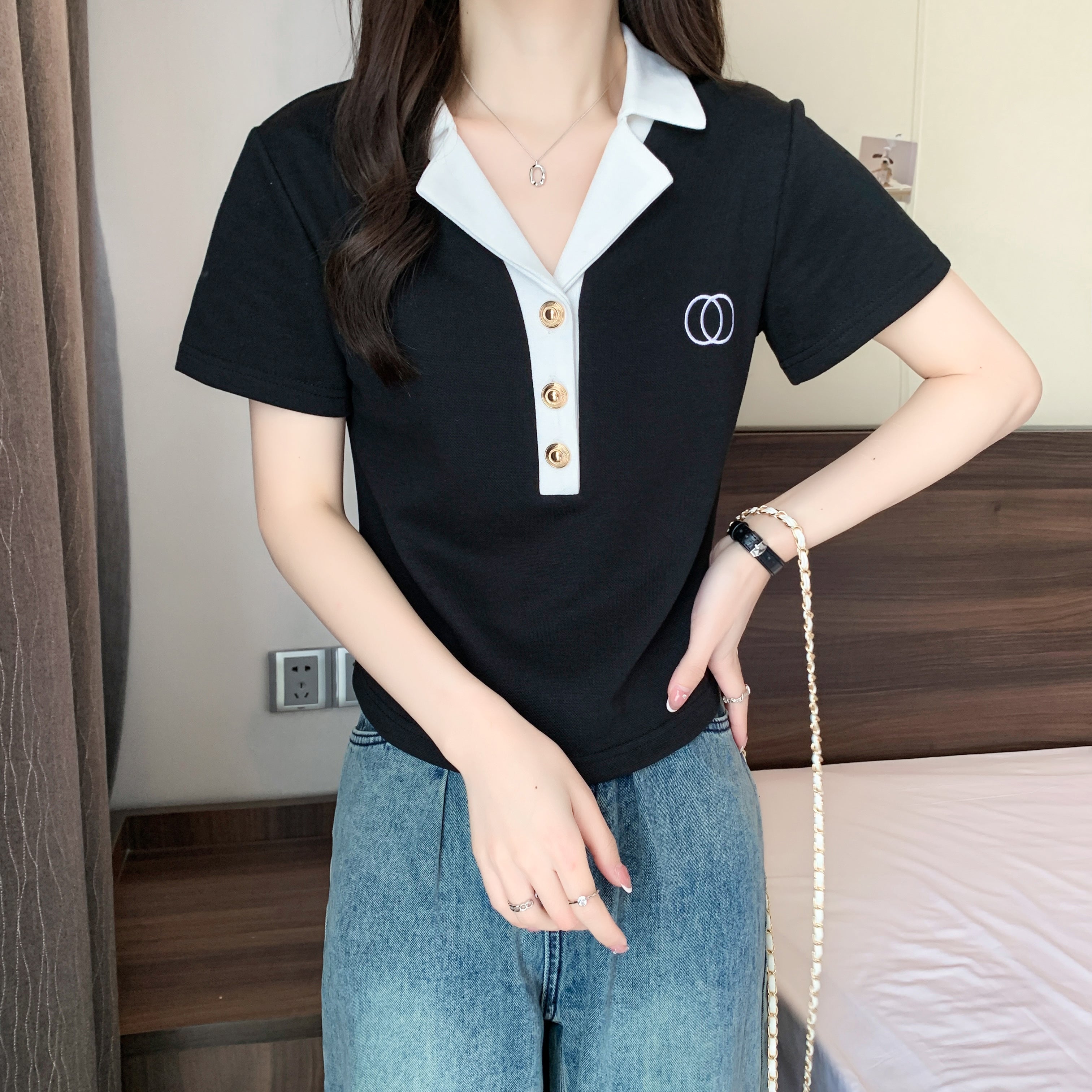 Women Solid V-Neck Top