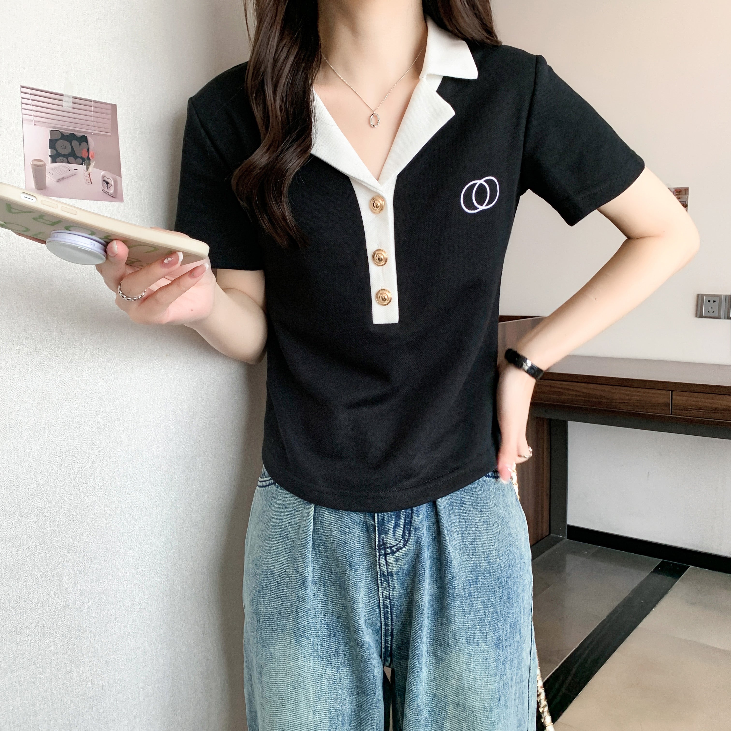 Women Solid V-Neck Top