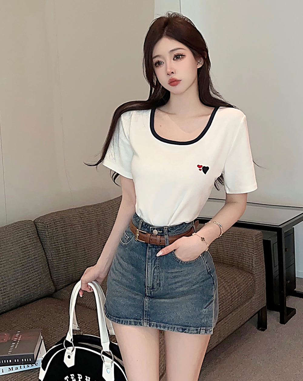 Women Solid Scoop Neck Top
