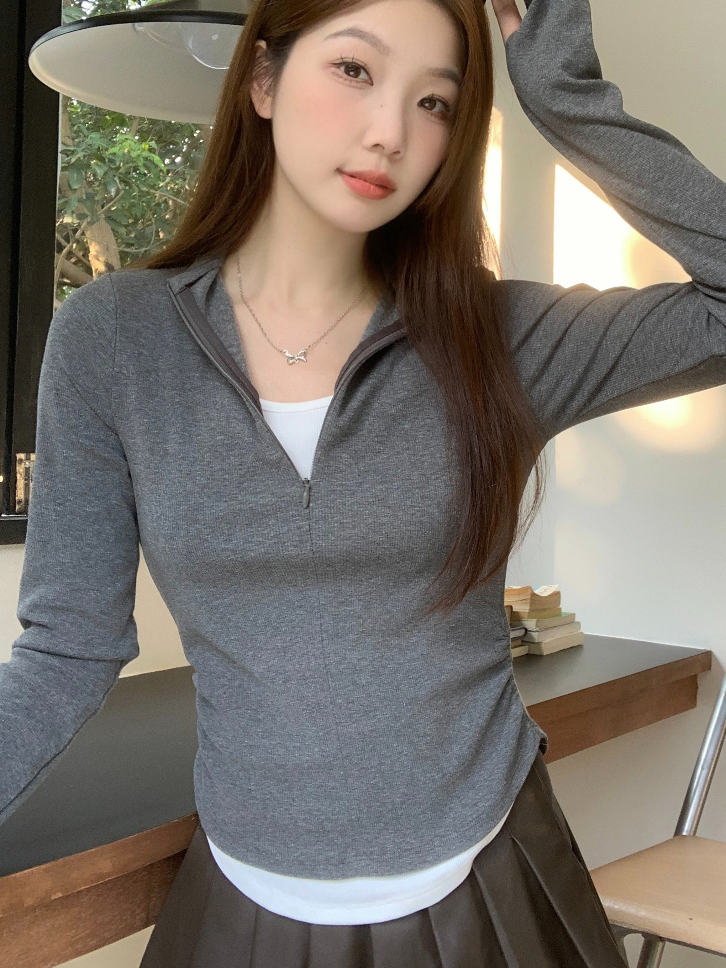 Women V-Neck Extended Sleeves Top