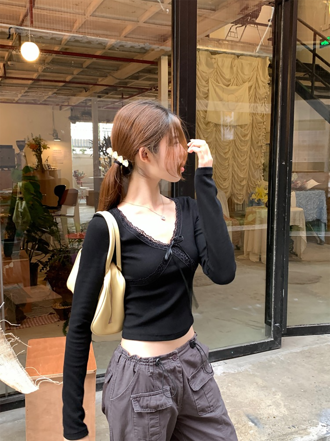 Women Extended Sleeves Bow & Lace Detailed Crop Top