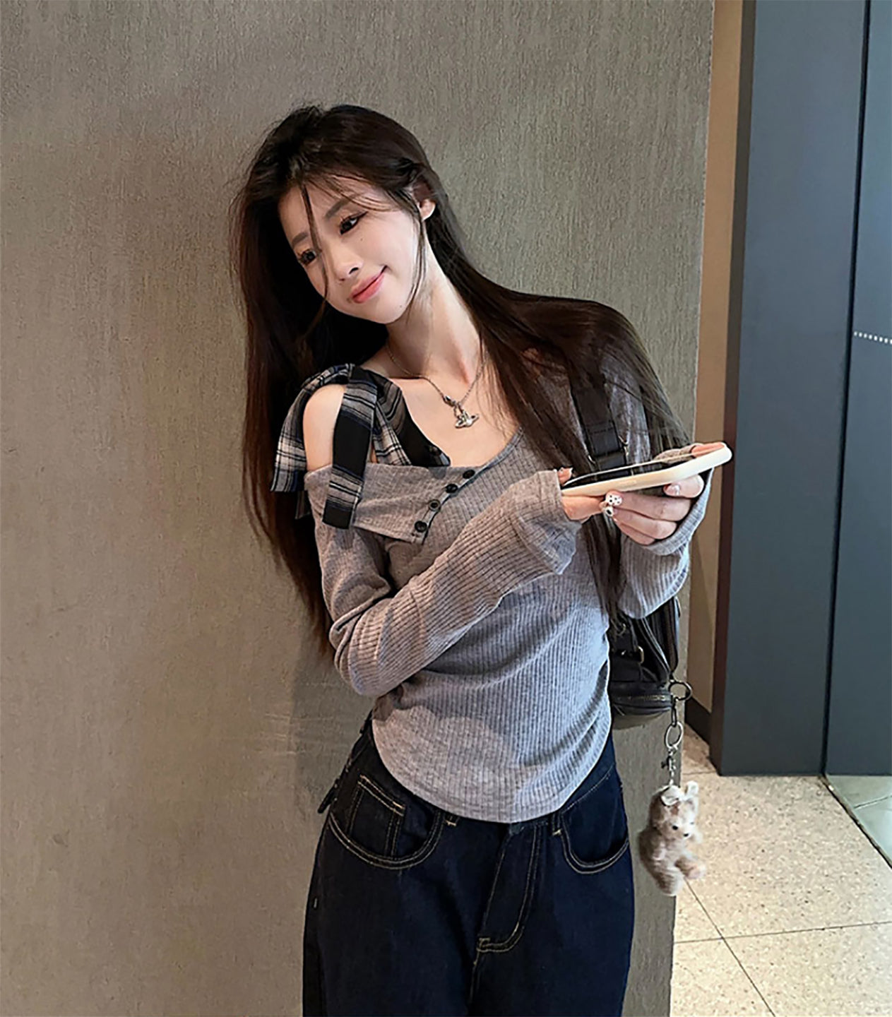 Women Extended Sleeves Top