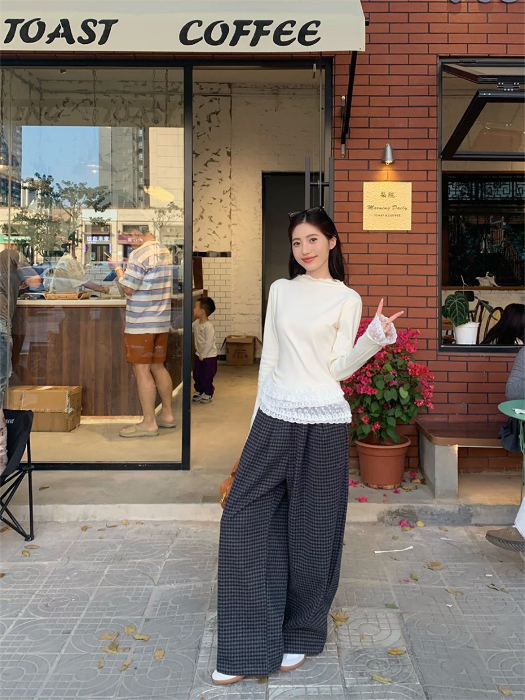 Women Extended Sleeves Top