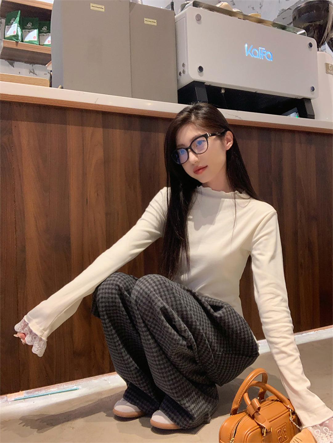 Women Extended Sleeves Top