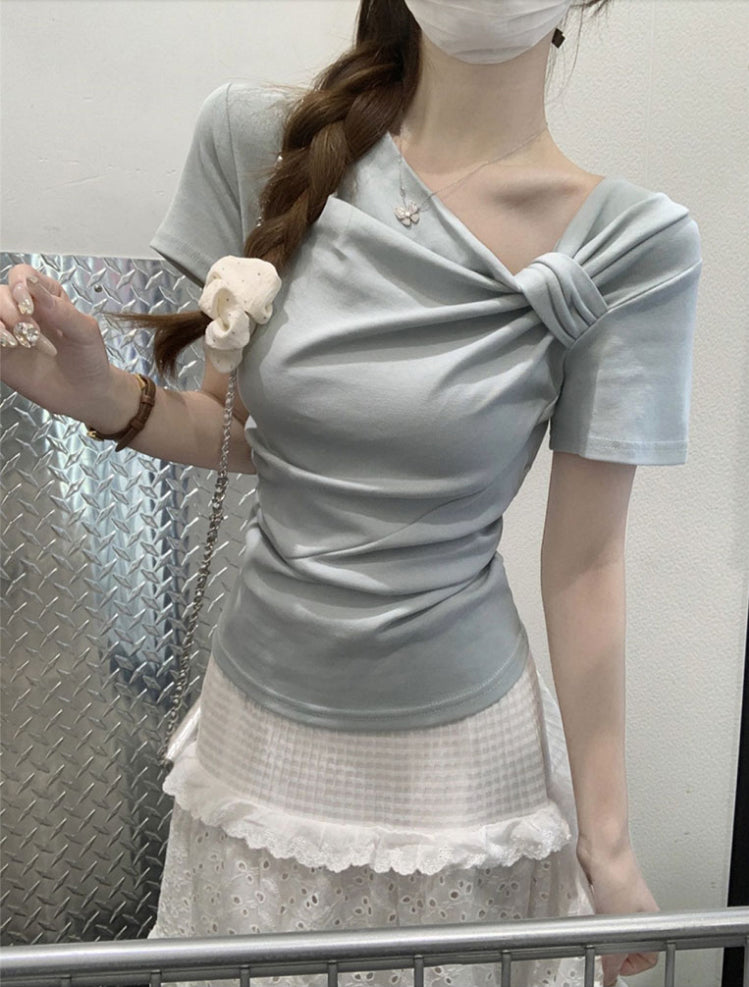 Women Solid Top