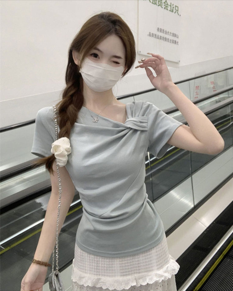 Women Solid Top