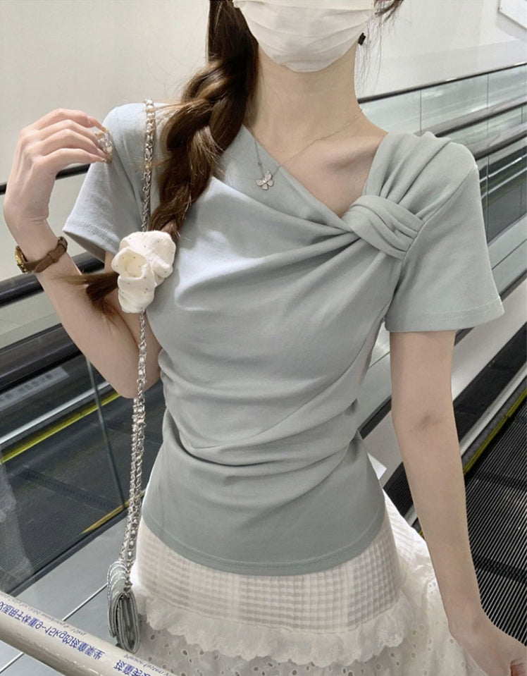 Women Solid Top