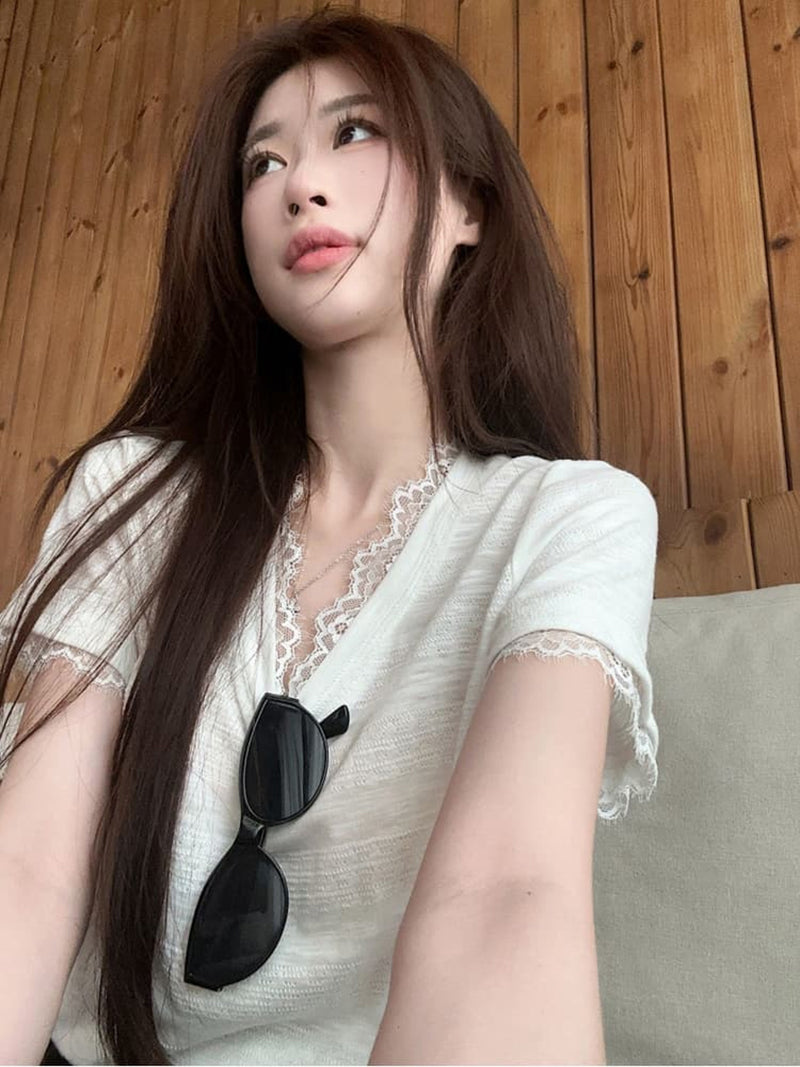 Women V-Neck Short Sleeves Crepe Top