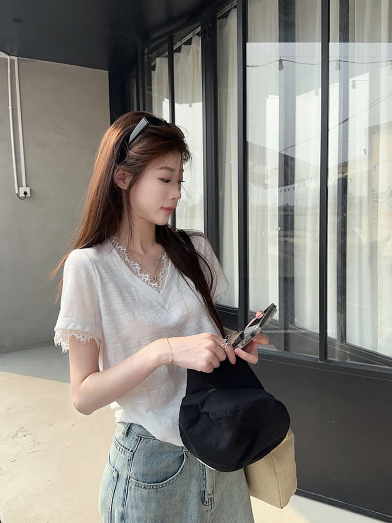 Women V-Neck Short Sleeves Crepe Top