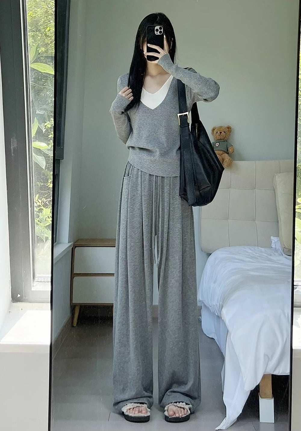Women Mid-Rise Loose Fit Wide Leg Trousers