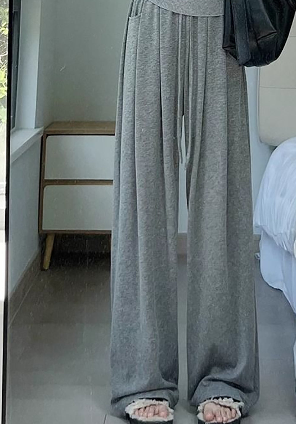Women Mid-Rise Loose Fit Wide Leg Trousers