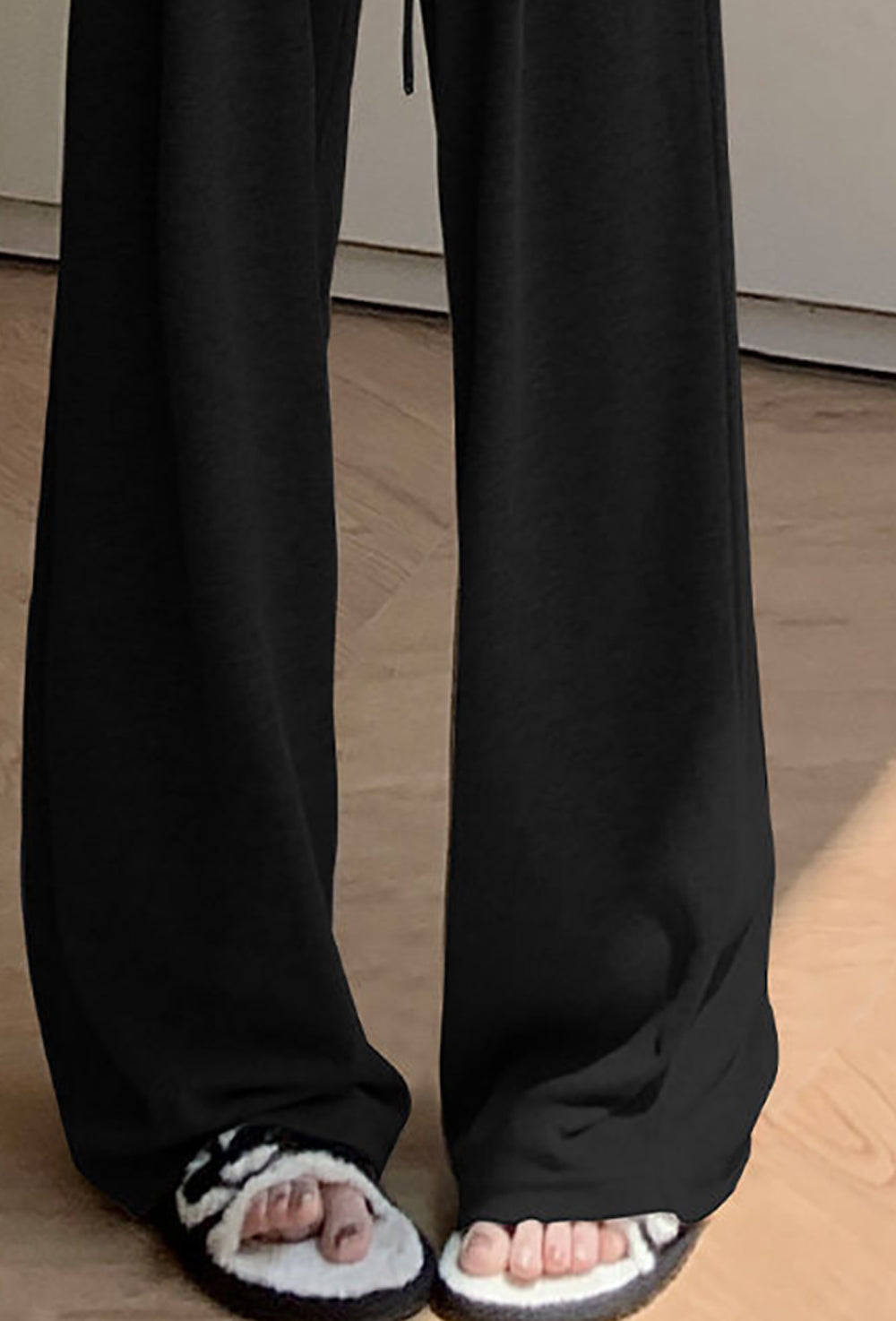 Women Mid-Rise Loose Fit Wide Leg Trousers