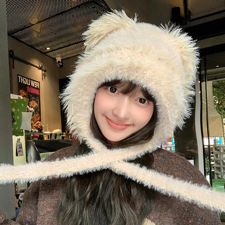 Women Beanie  has a visor