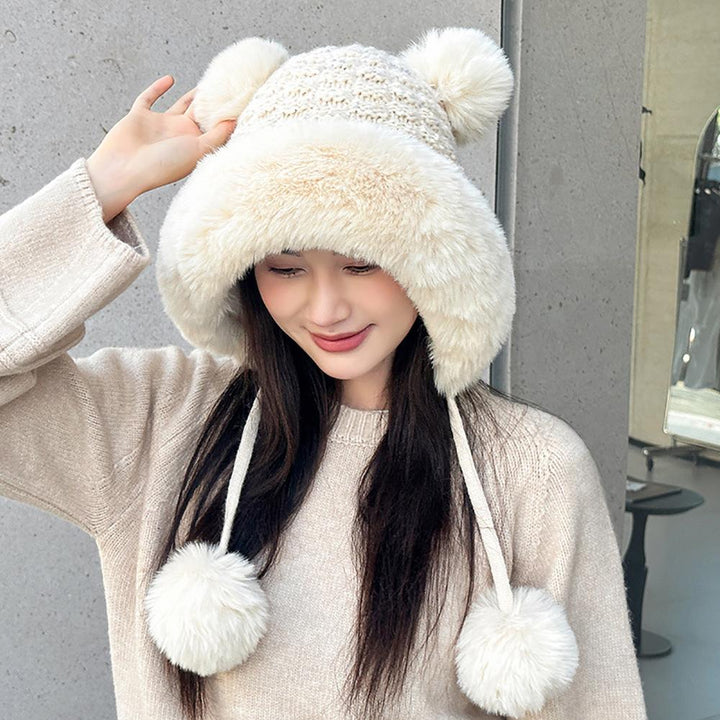Women Beanie, has a visor