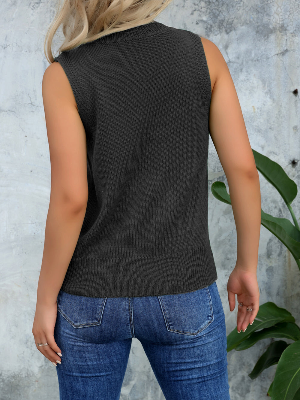 Women Solid Sweater Vest