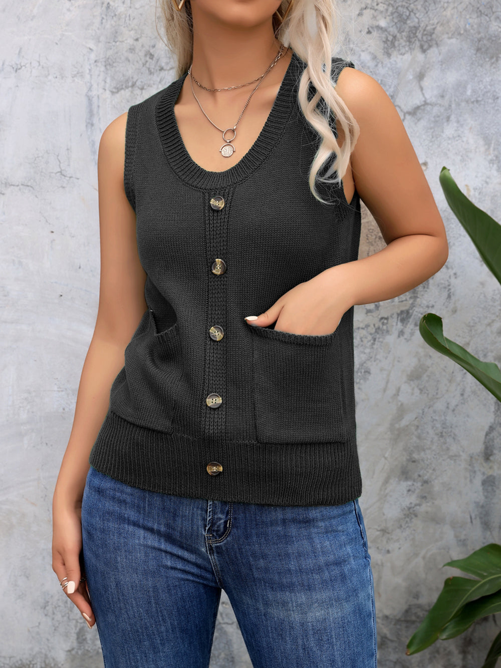 Women Solid Sweater Vest