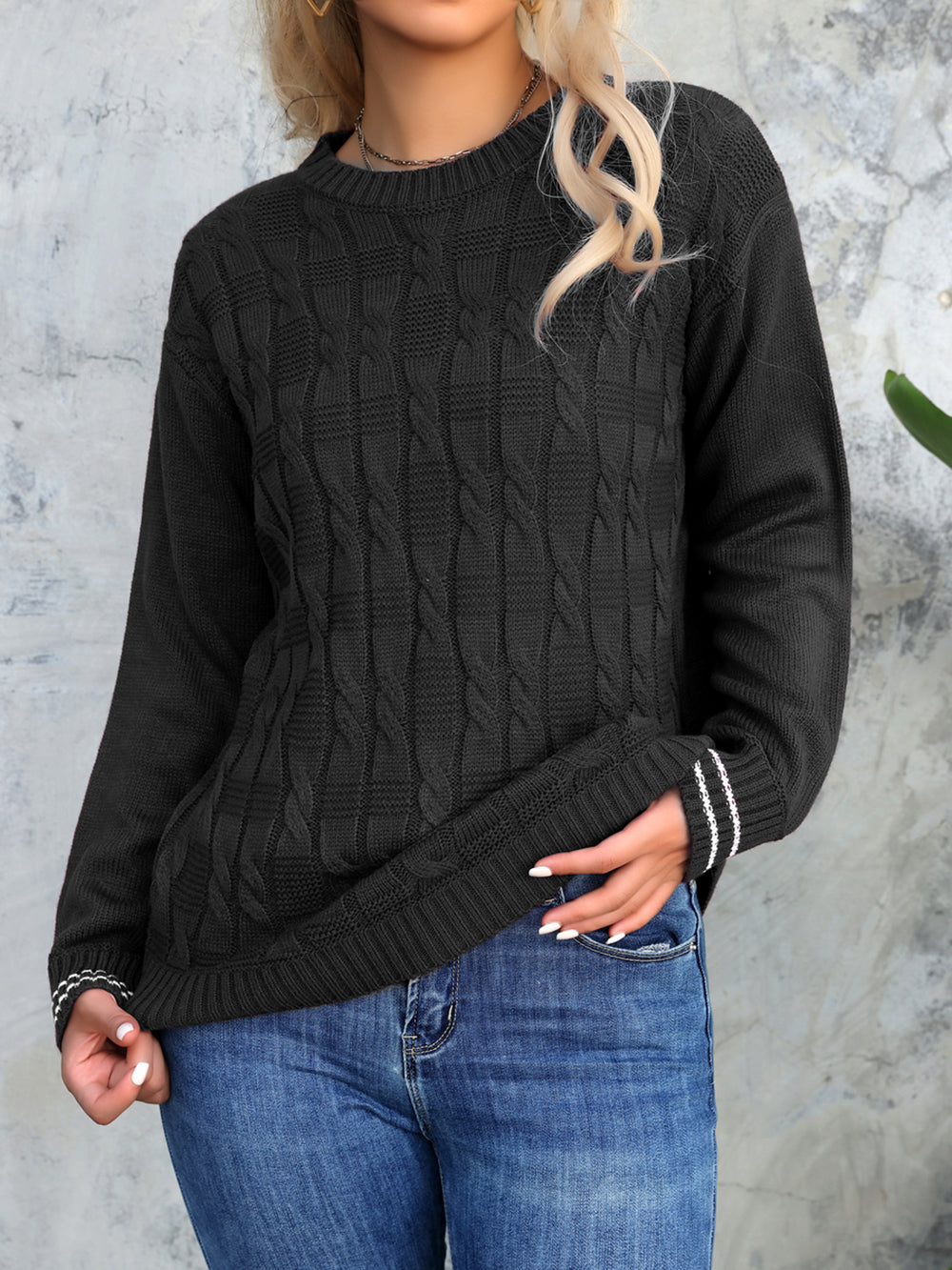Women Cable Knit Round Neck Pullover Sweater