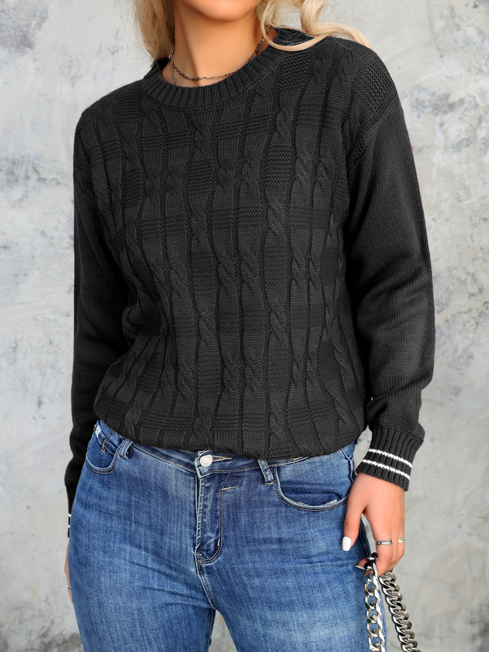 Women Cable Knit Round Neck Pullover Sweater