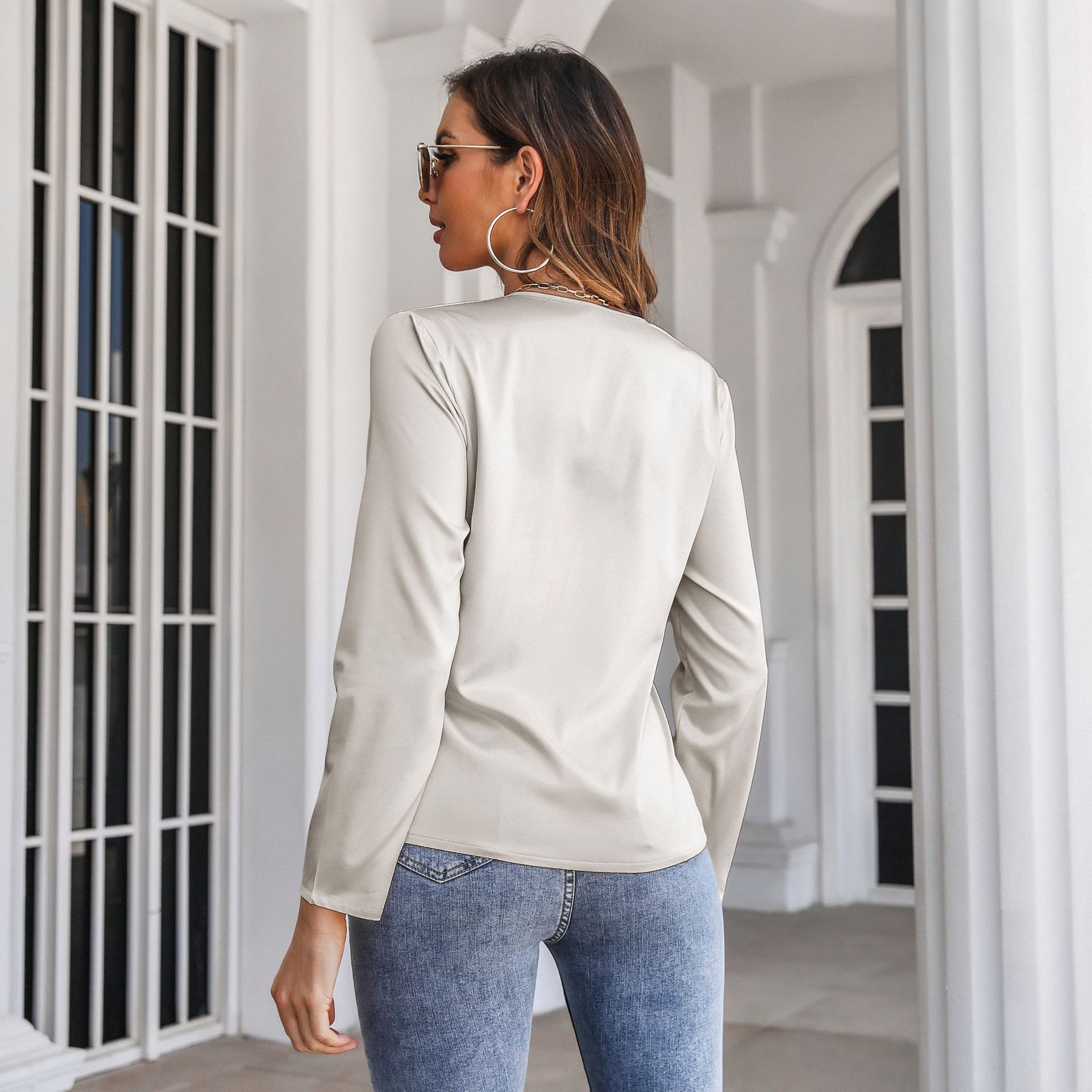 Off White V-Neck Twisted Top