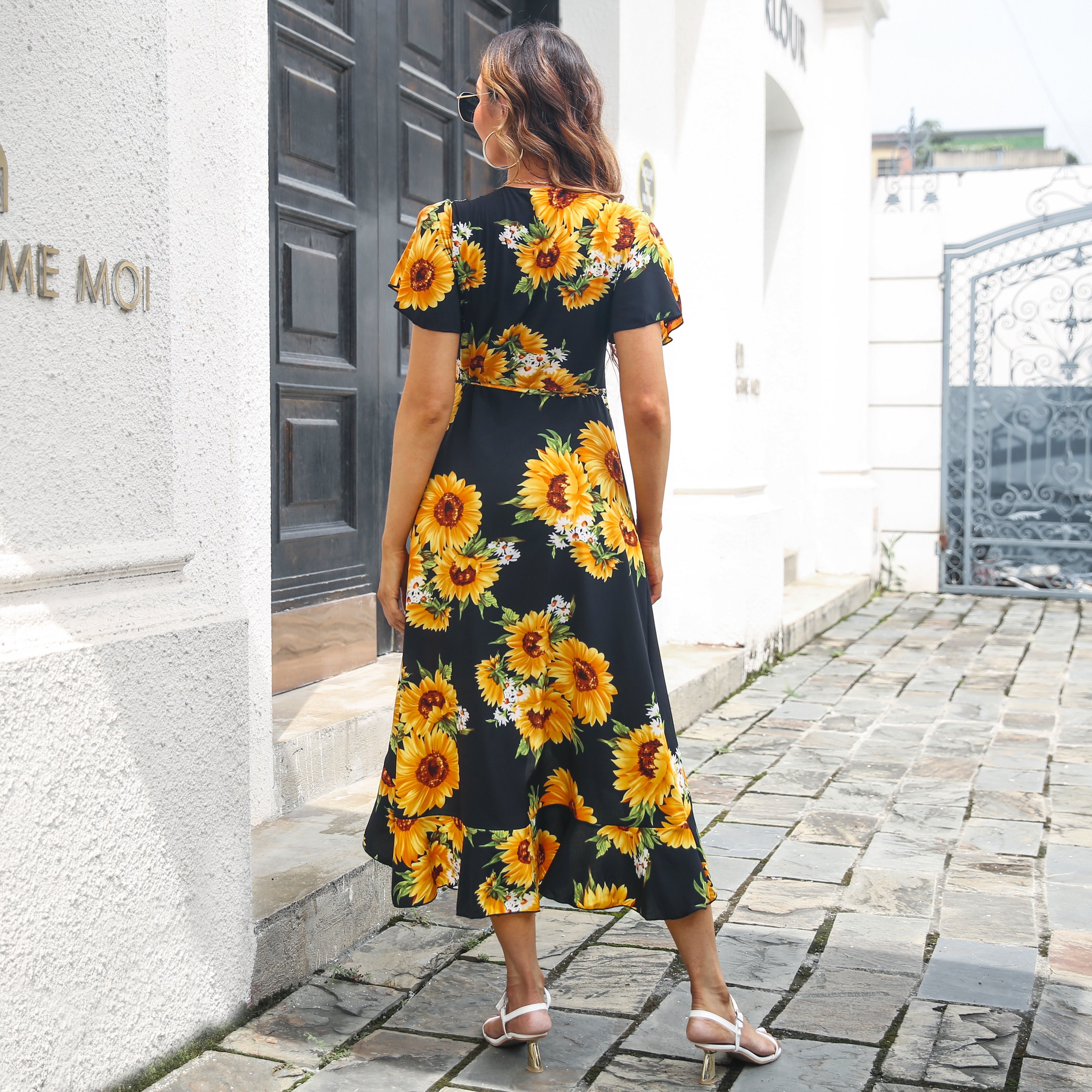 Women Black & Yellow Floral Midi Dress