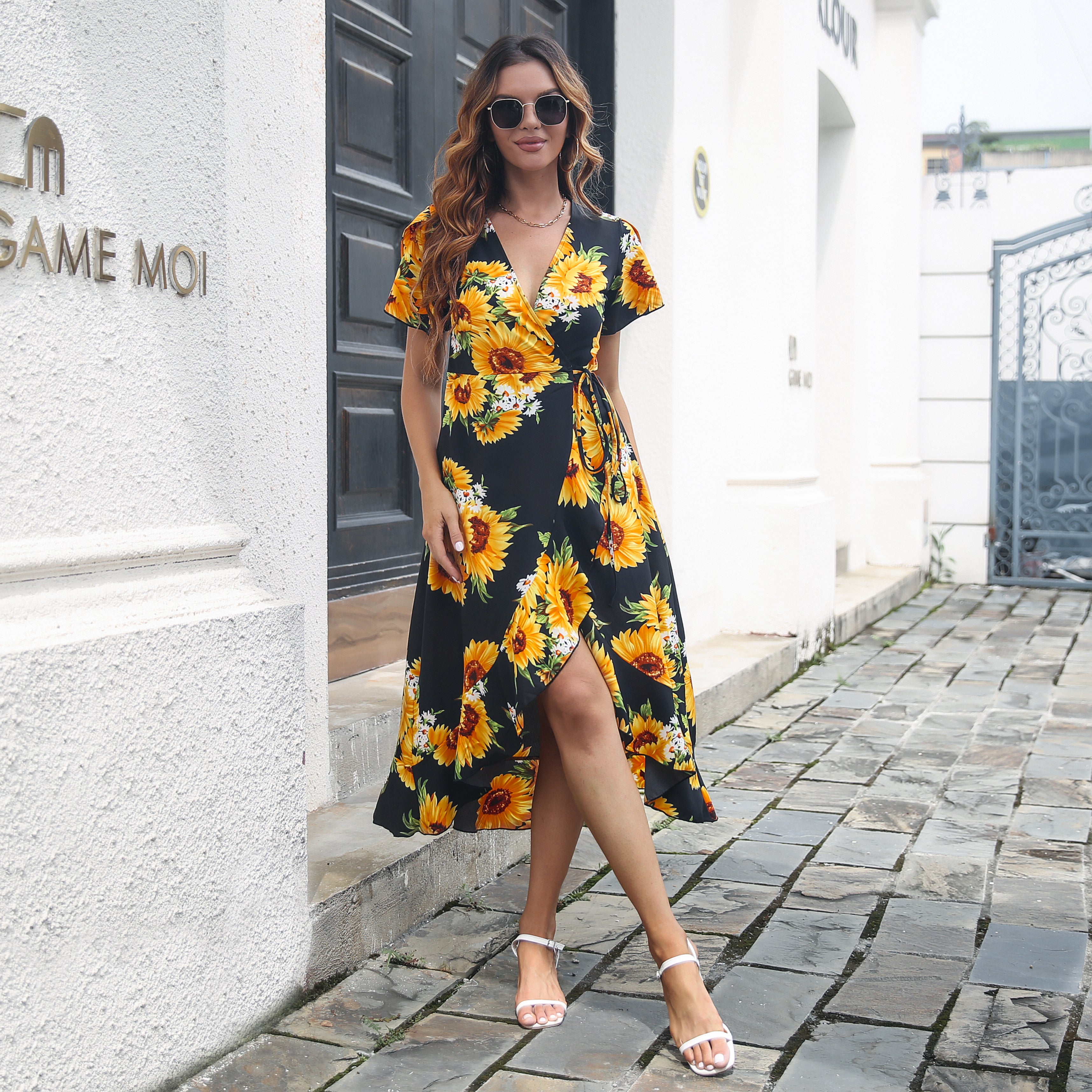 Women Black & Yellow Floral Midi Dress