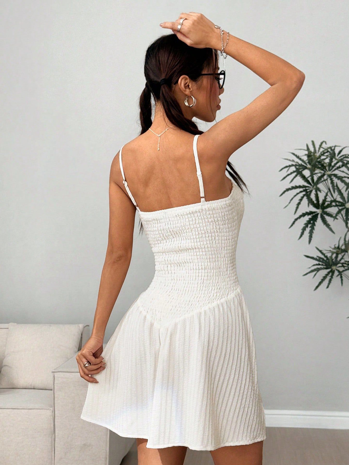 White Solid Knee Length Sleeveless Casual Dress