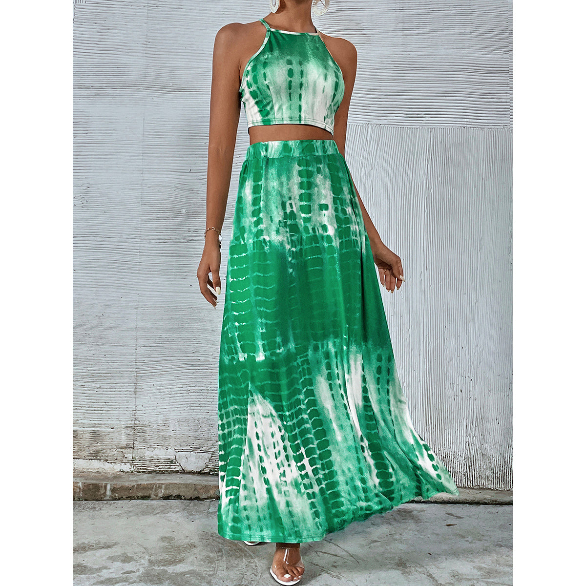 Women Green & White Dyed Top with Skirt