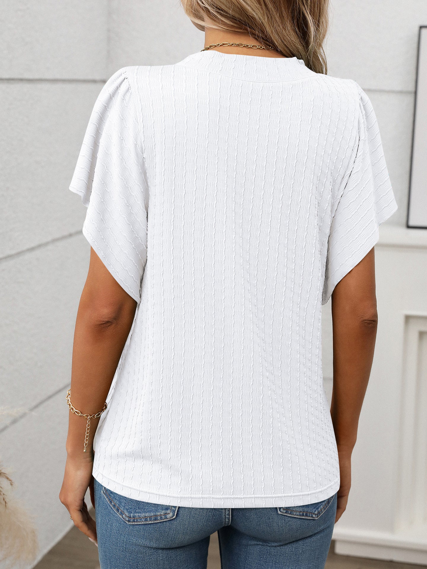 Women Solid Woven Round Neck Peplum Top