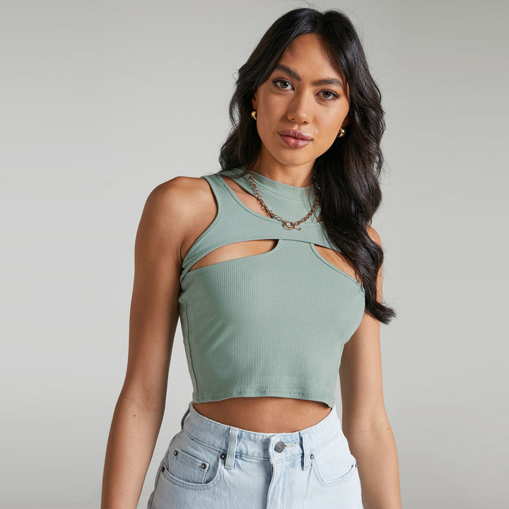 Green Solid Fitted Crop Top with Cut-Out
