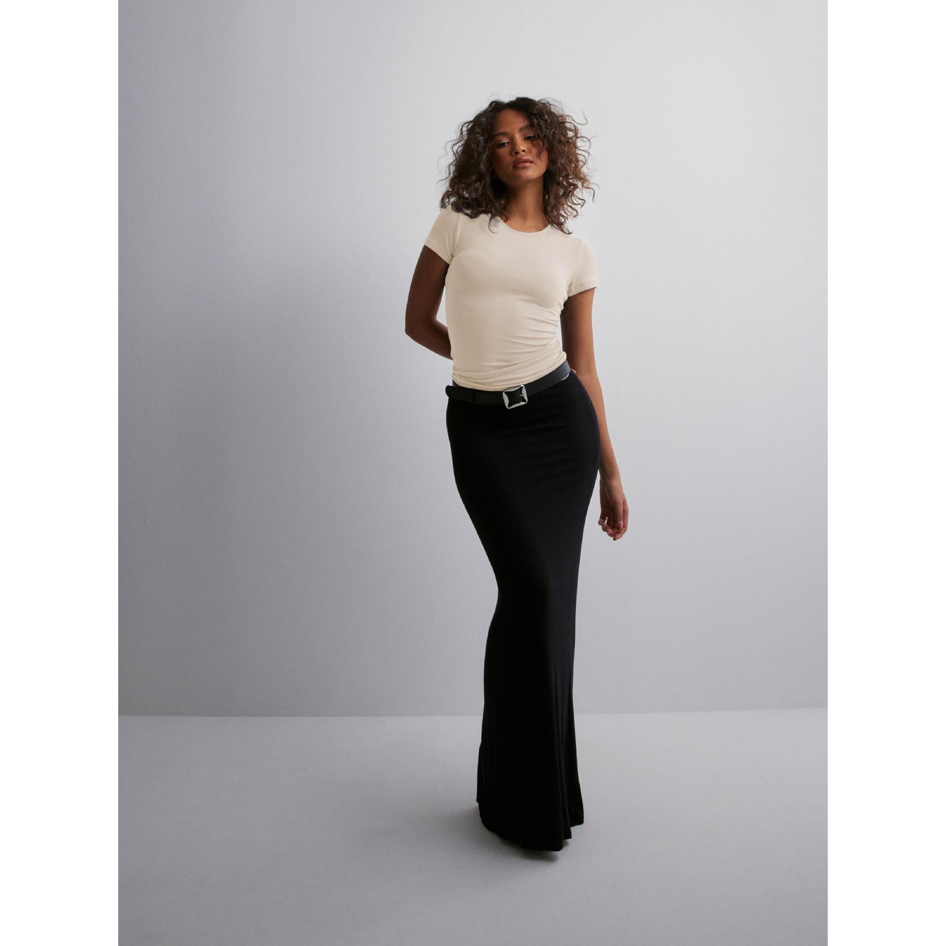 Women Solid Round Neck Top