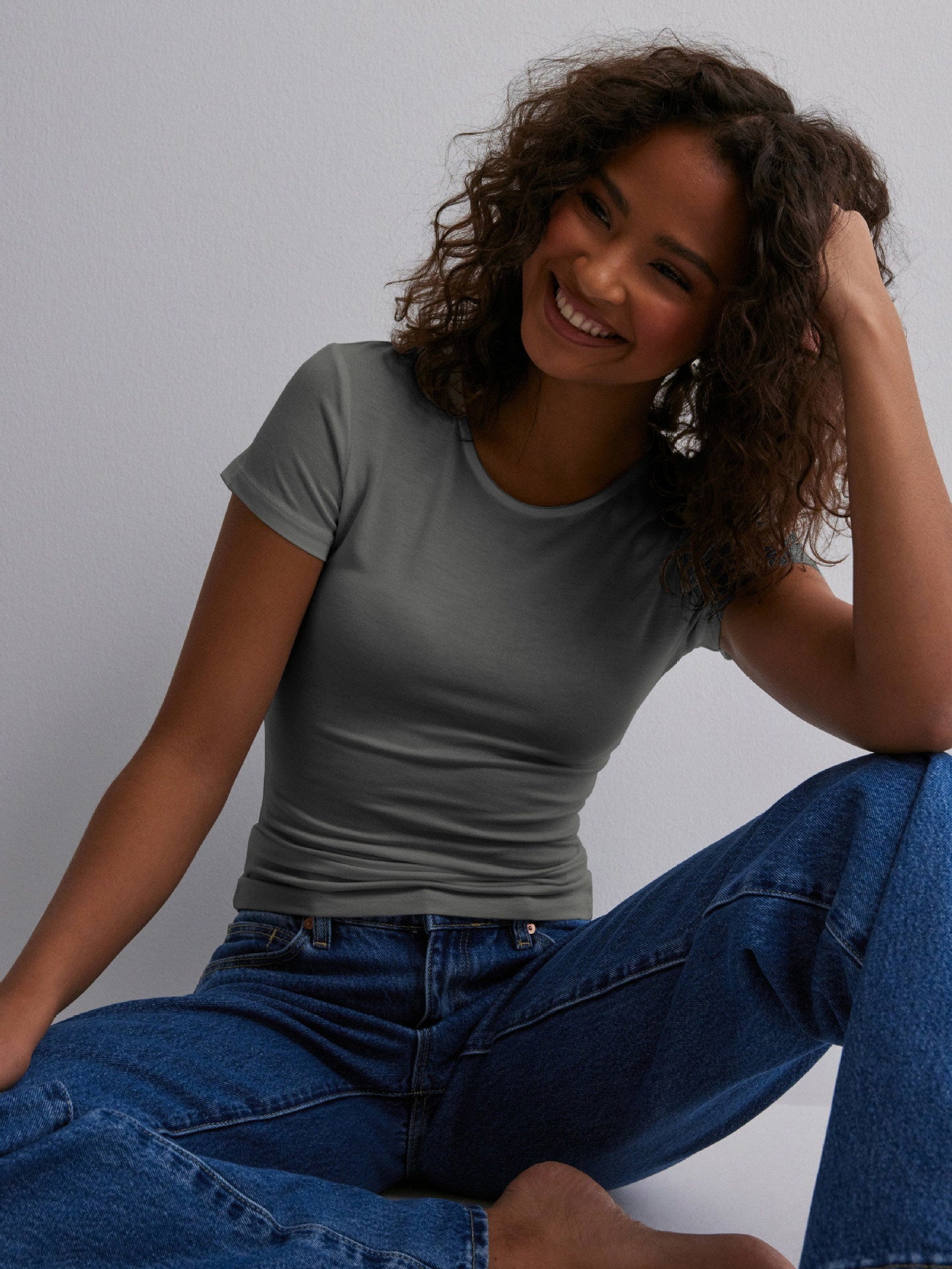 Women Solid Round Neck Top