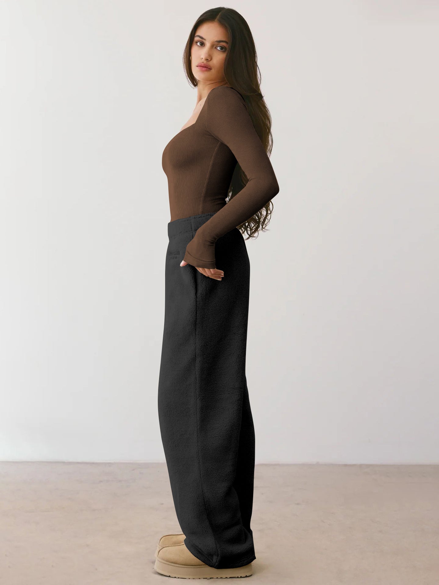 Women Sweetheart Neck Extended Sleeves Top