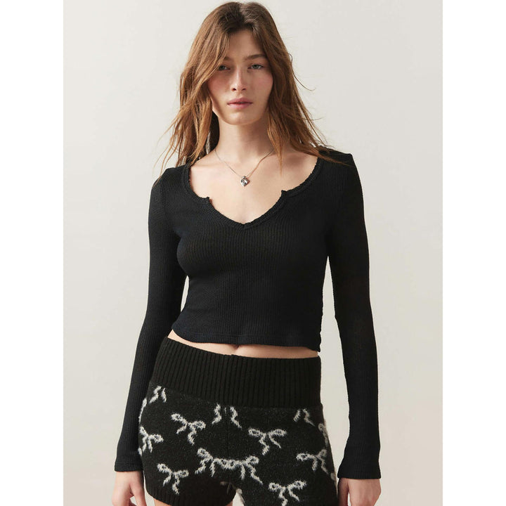 Women Solid Scoop Neck Top