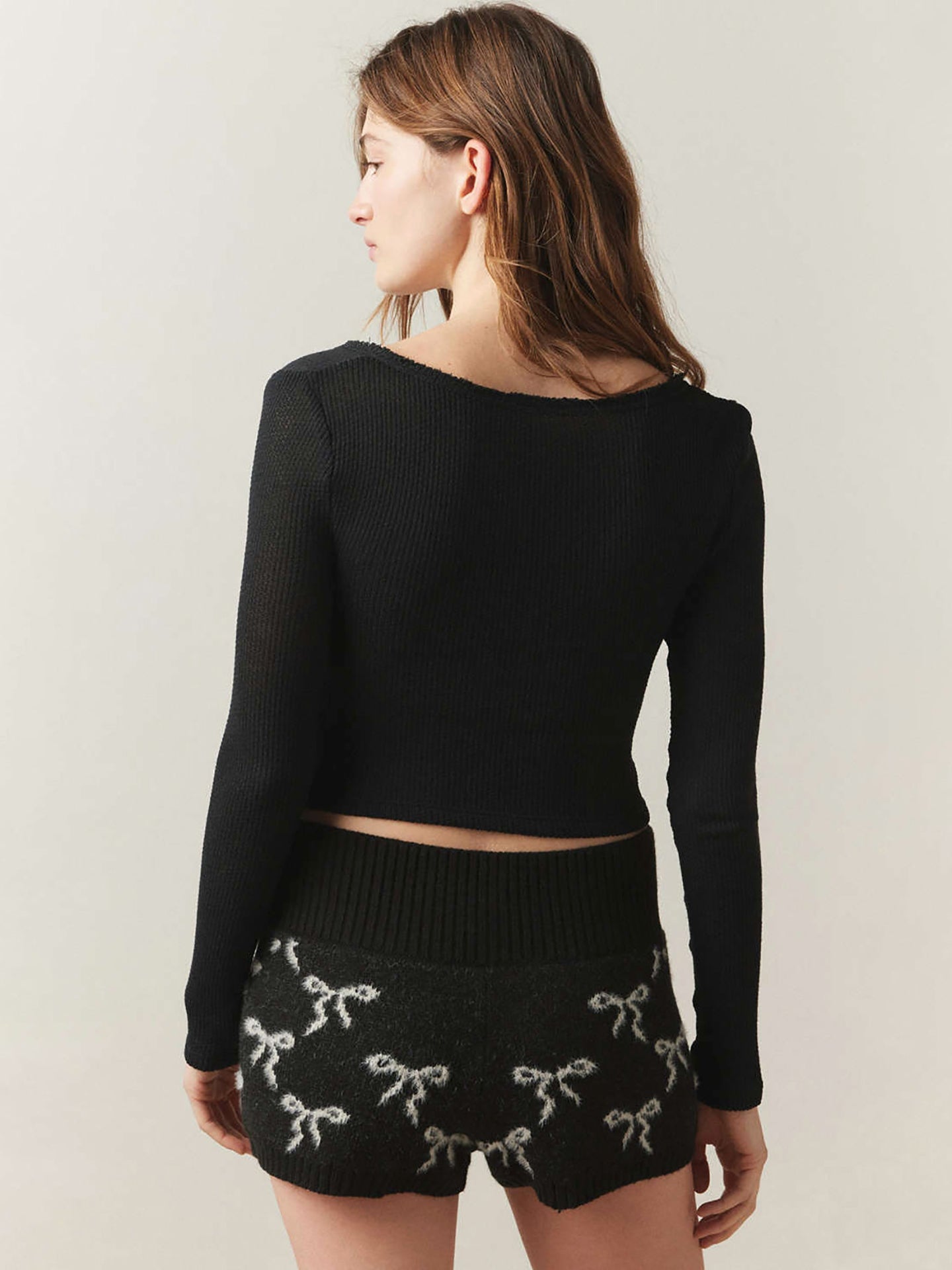 Women Solid Scoop Neck Top