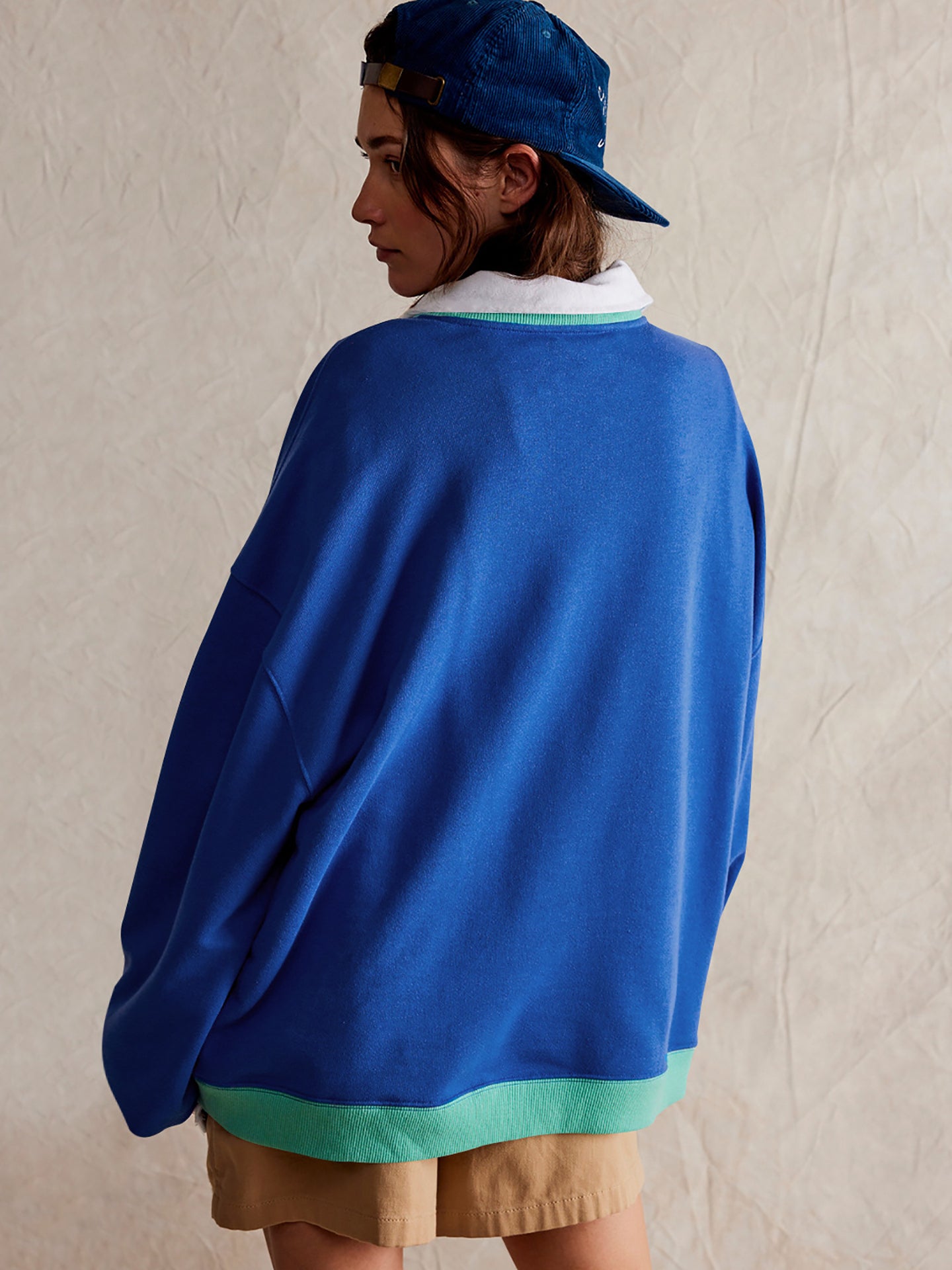 Women Solid Sweatshirt