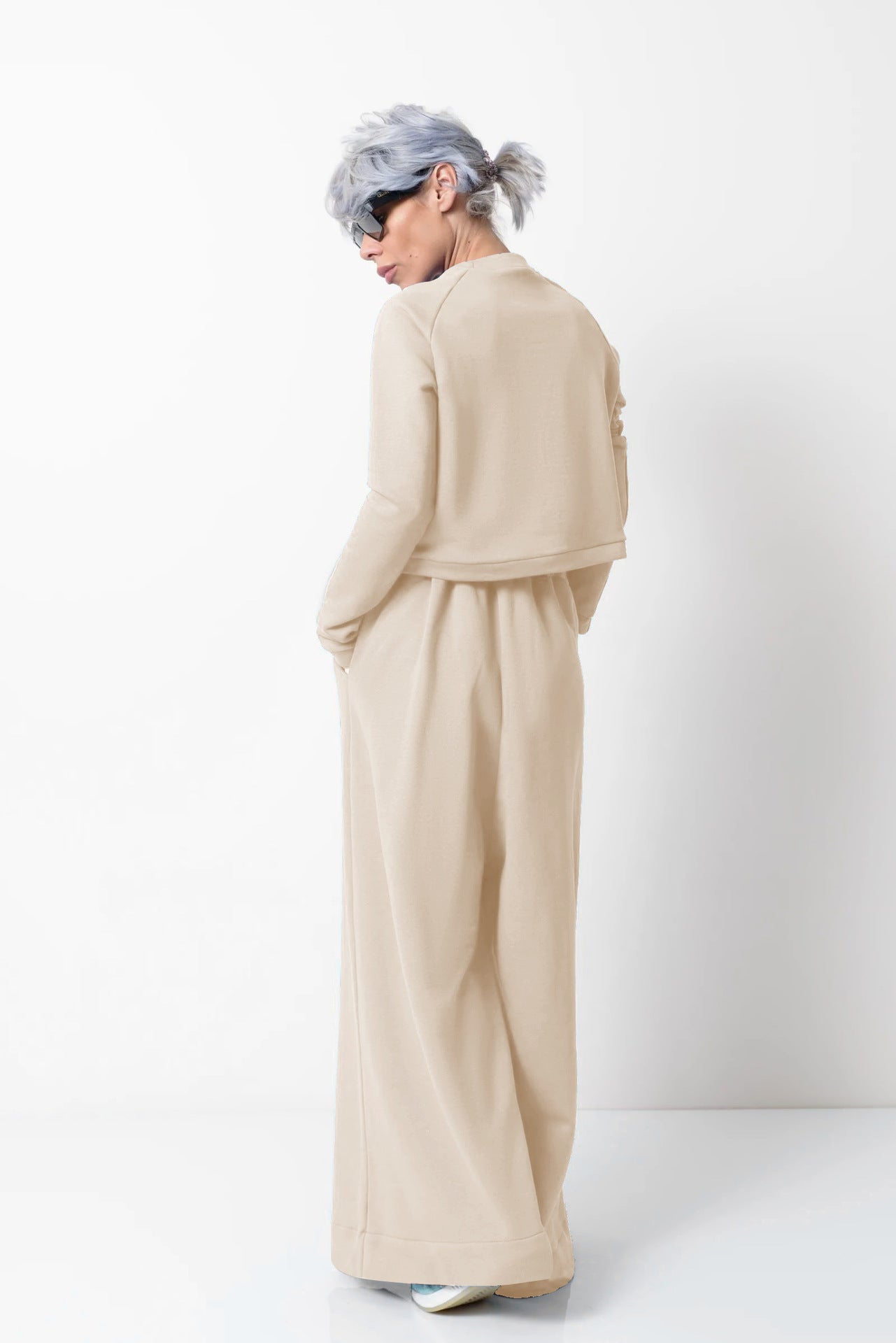 Women Solid T-Shirt & Palazzo Set