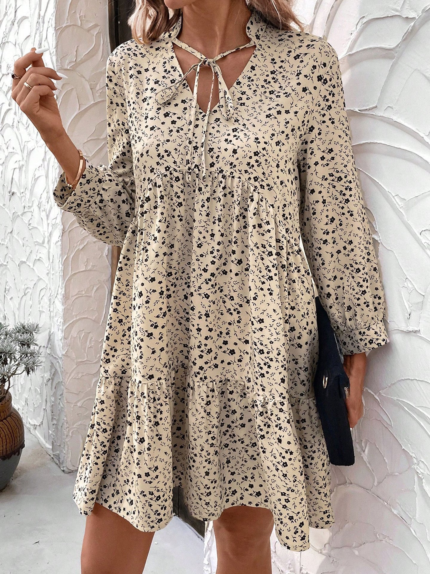 Women Floral Print Bell Sleeve Layered Sheath Dress