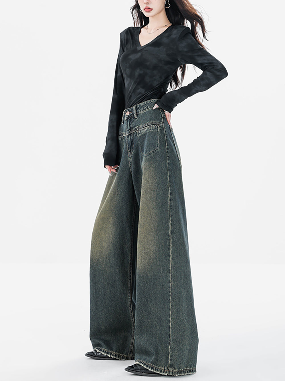 Women Relaxed Fit Heavy Fade Jeans