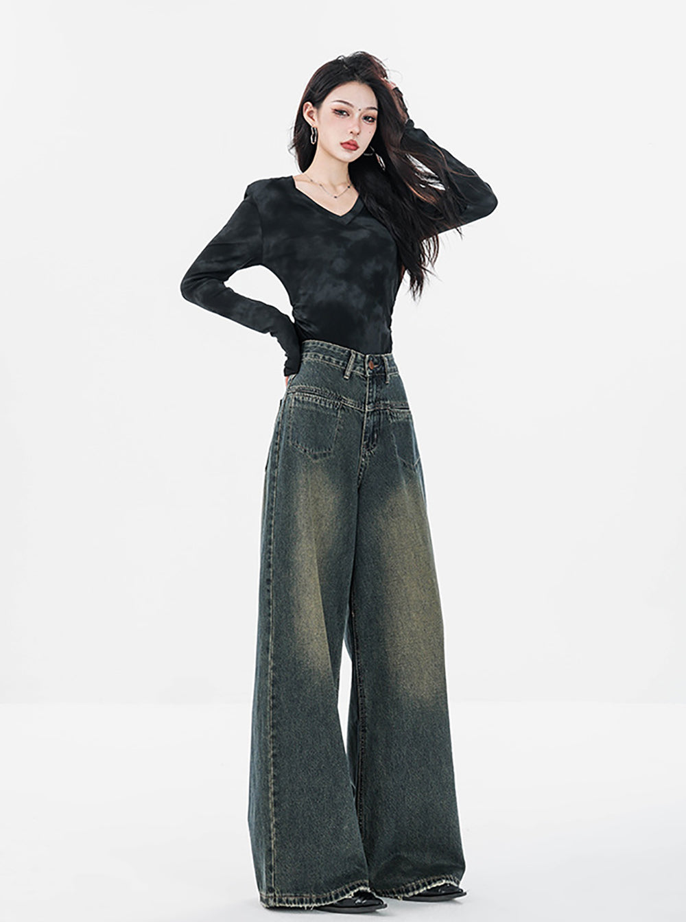 Women Relaxed Fit Heavy Fade Jeans