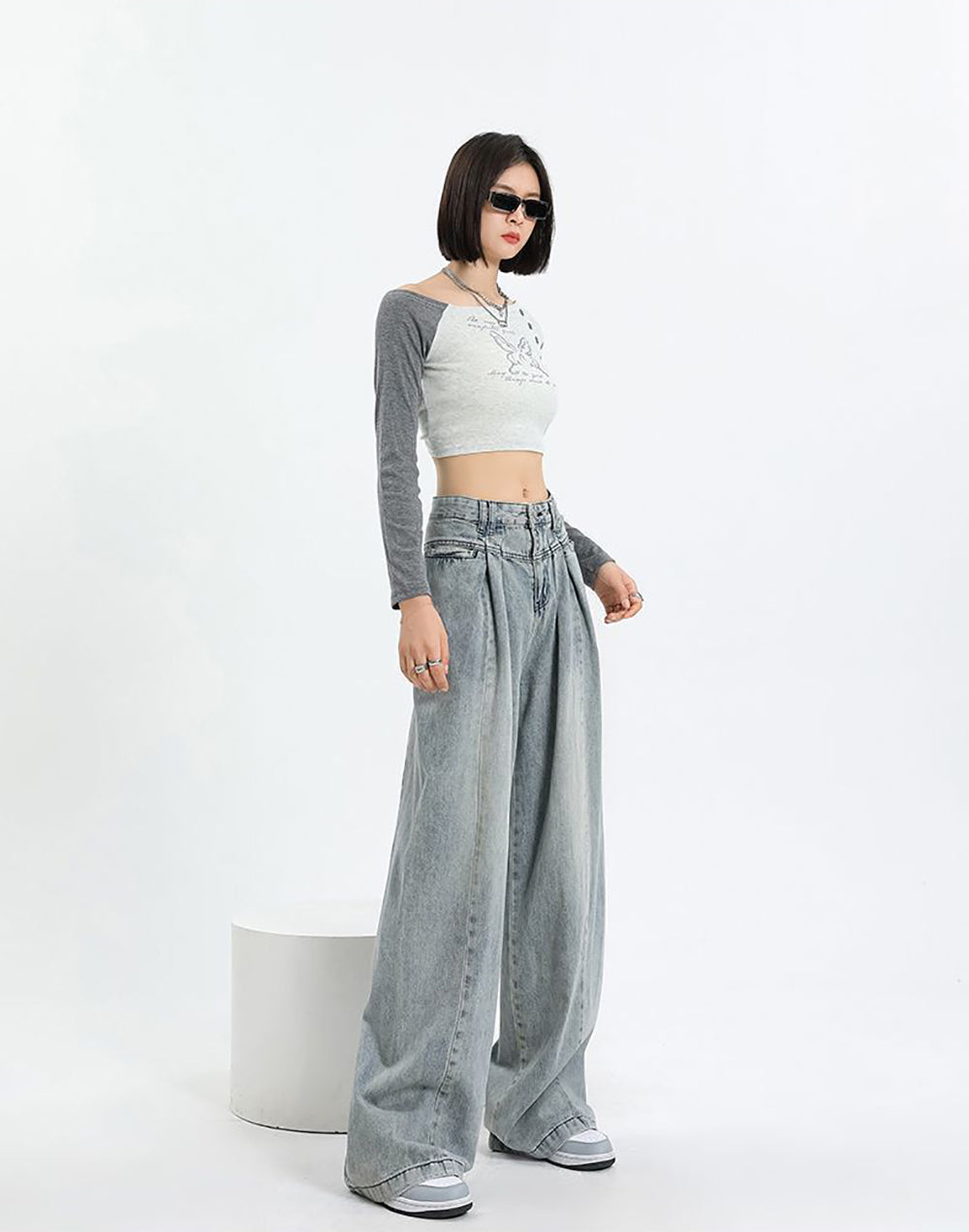 Women High-Rise Flared Clean Look  Jeans