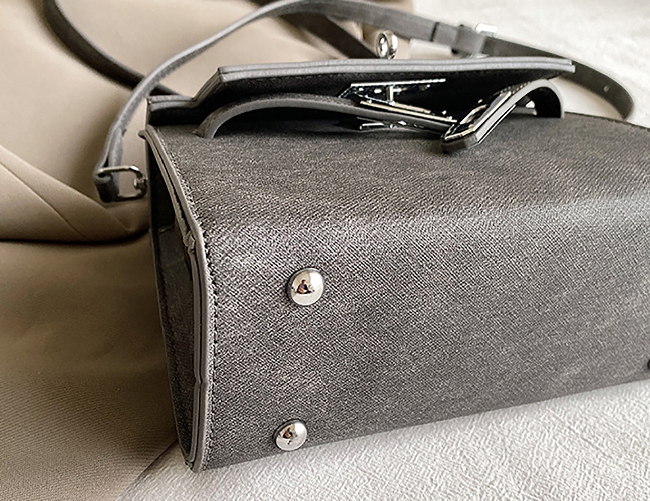 Women Textured Structured Satchel Bag