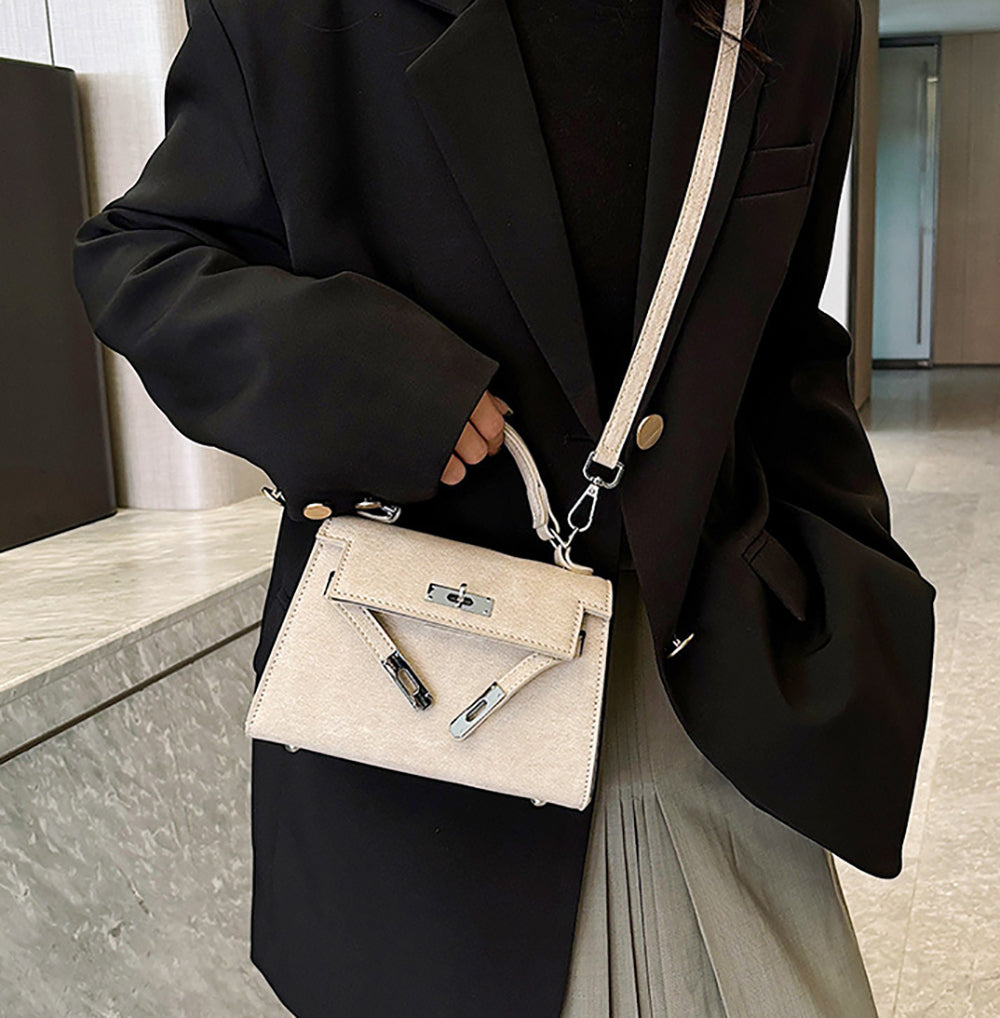 Women Solid Shopper Shoulder Bag