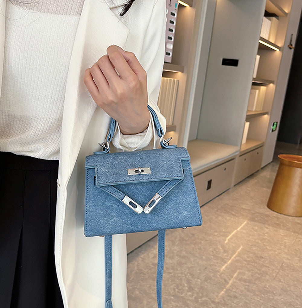 Women Solid Swagger Satchel Bag