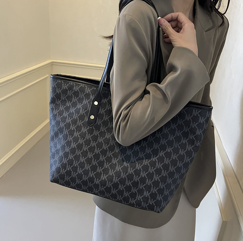 Women Abstract Printed Shopper Shoulder Bag